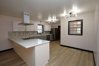 4018 N Oak Street Extension in Valdosta, GA - Building Photo - Building Photo