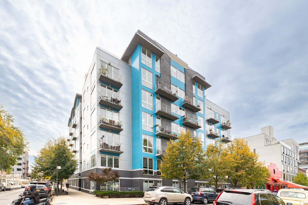 Aqua Condominiums in Brooklyn, NY - Foto de edificio