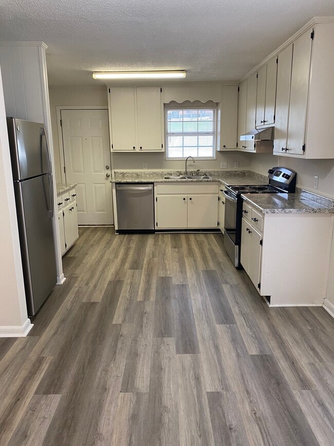 2539 Old Bainbridge Rd in Tallahassee, FL - Building Photo - Building Photo