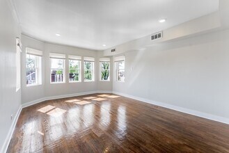 1121 N Leclaire Ave in Chicago, IL - Building Photo - Building Photo