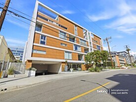 6735 Yucca St, Unit 406 in Los Angeles, CA - Building Photo