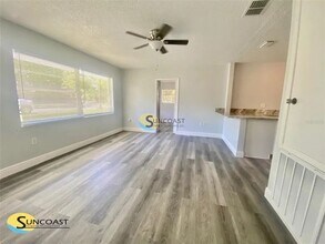 1419 NE 25th Pl in Ocala, FL - Foto de edificio - Building Photo