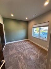 10013 SE Elderberry St in Happy Valley, OR - Foto de edificio - Building Photo