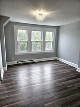 5463 Arlington St, Unit 2 in Philadelphia, PA - Foto de edificio - Building Photo