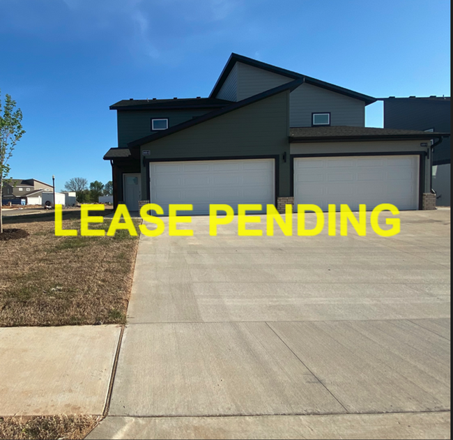 property at 1401 SW Casuarina Dr
