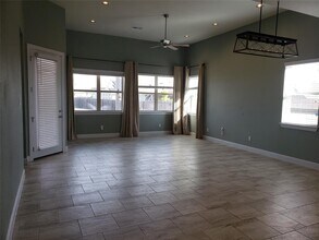 5830 Corsica Loop in Round Rock, TX - Foto de edificio - Building Photo