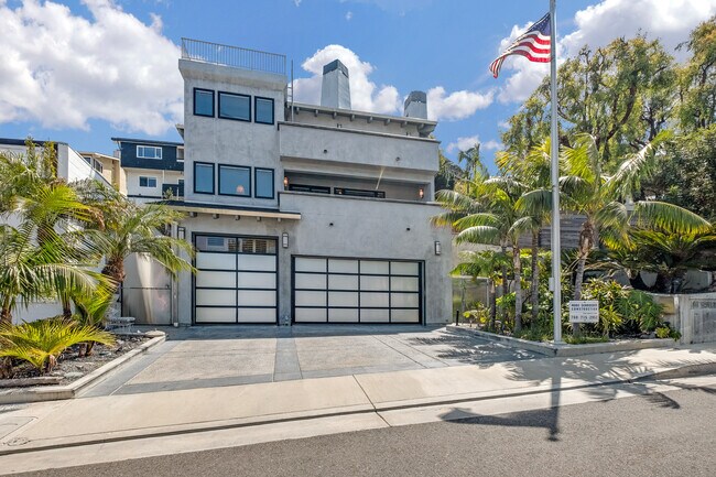 103 Calle Bonito in San Clemente, CA - Foto de edificio - Building Photo