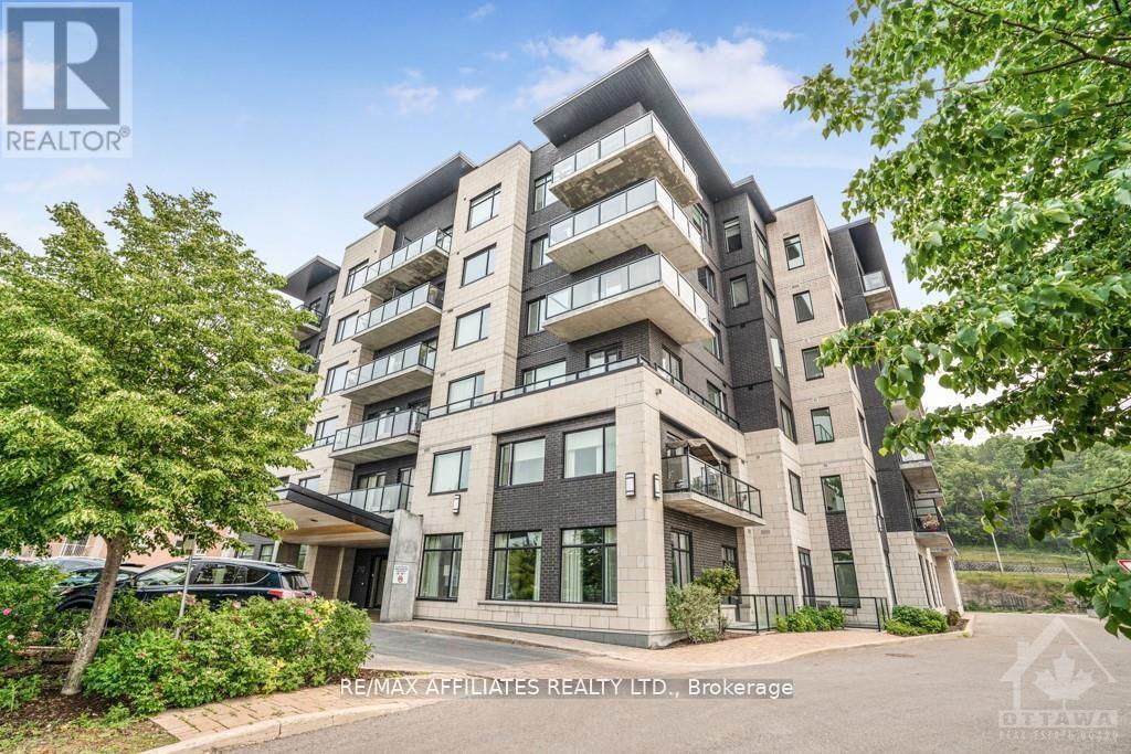 310 Centrum Blvd in Ottawa, ON - Building Photo