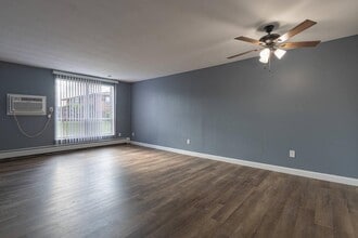 Zahra Apartments in Miamisburg in Miamisburg, OH - Building Photo - Building Photo