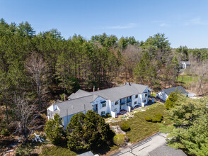 Country Mansion in Amherst, NH - Building Photo - Building Photo