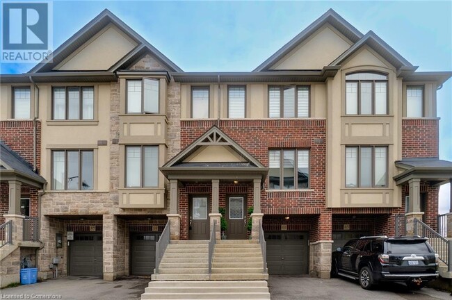 61 Farley Ln in Hamilton, ON - Building Photo - Building Photo