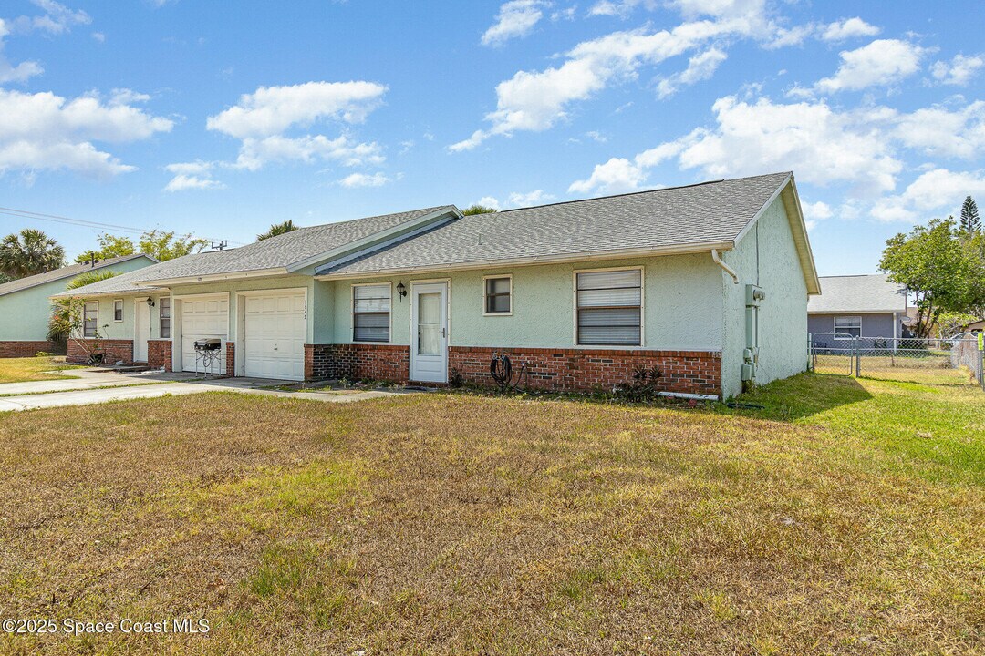 1645 Mason Terrace in Melbourne, FL - Building Photo