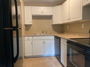 1935 Brookside Dr in Wooster, OH - Building Photo - Building Photo