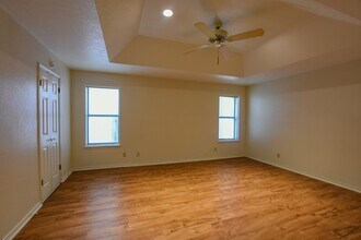 2501 Birkdale Ln in Kerrville, TX - Building Photo - Building Photo