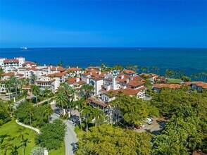 19116 Fisher Island Dr in Miami Beach, FL - Building Photo - Building Photo