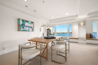10 Rowes Wharf in Boston, MA - Building Photo - Building Photo