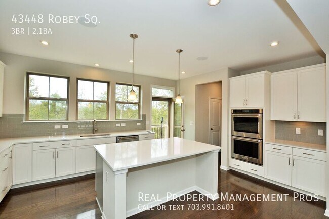 43448 Robey Sq in Ashburn, VA - Building Photo - Building Photo