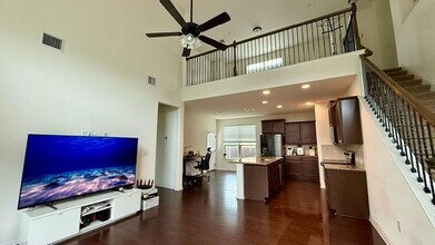 3240 E Whitestone Blvd in Cedar Park, TX - Building Photo - Building Photo