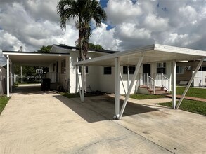 101 E 41st St in Hialeah, FL - Building Photo - Building Photo