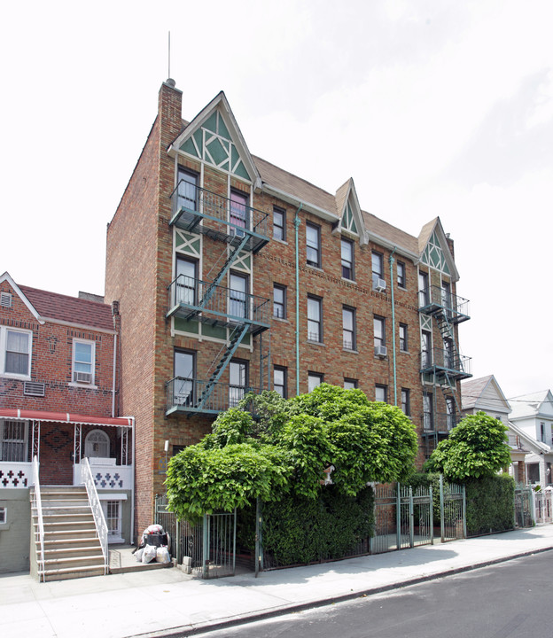 Helen Arms in Brooklyn, NY - Foto de edificio