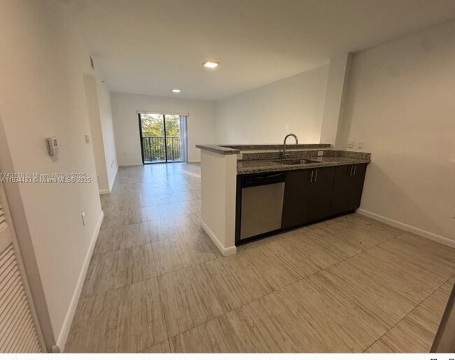 1801 SW 32nd Ave in Miami, FL - Building Photo - Building Photo