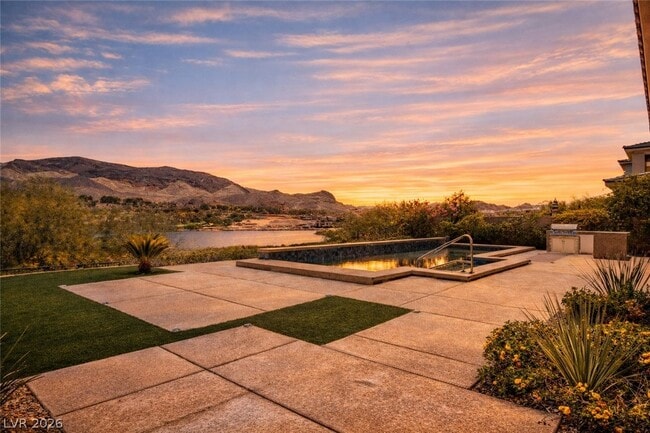 property at 72 Bella Lago Ave