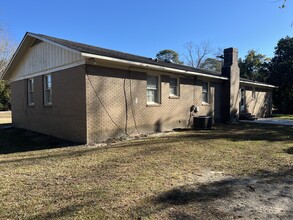 704 E Grady St in Statesboro, GA - Building Photo - Building Photo