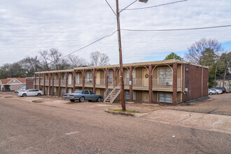 Seville in Jackson, MS - Building Photo - Primary Photo