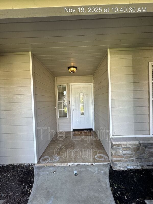 4909 W Leighson Ave in Visalia, CA - Building Photo - Building Photo