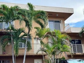 7510 SW 152nd Ave in Miami, FL - Building Photo