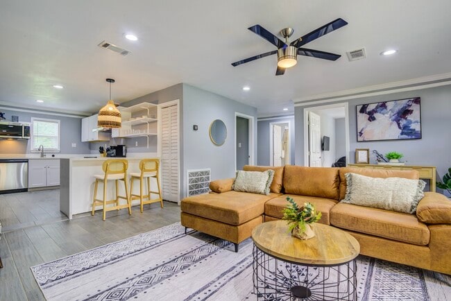 541 Circle Dr