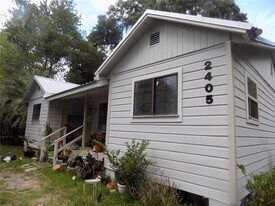 2405 NE 70th Terrace in Gainesville, FL - Building Photo