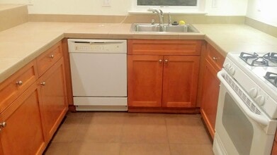 7614 Eckmeyer Ct in Cotati, CA - Building Photo - Building Photo