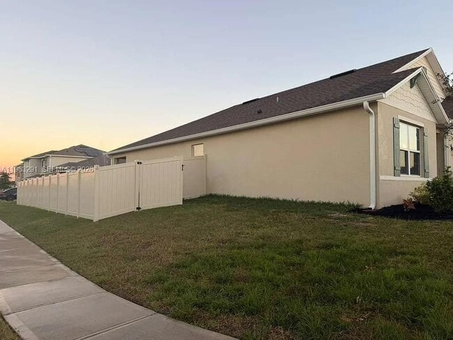 property at 1747 Buckeye Rd