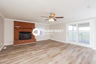 9412 Titan Dr in Louisville, KY - Building Photo - Building Photo