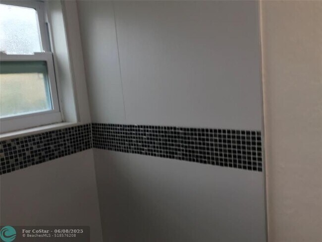 8424 NW 23rd St in Coral Springs, FL - Building Photo - Building Photo