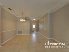 18315 Brookpark Dr in Tampa, FL - Building Photo - Building Photo
