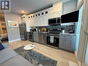 477 Pelissier St in Windsor, ON - Building Photo - Building Photo
