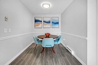 Ashford Crossing in Shrewsbury, MA - Building Photo - Building Photo