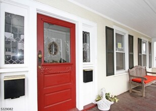 43 Walnut St-Unit -1 in Montclair, NJ - Building Photo - Building Photo