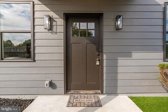 28 Rocky Pool Ln in Levittown, PA - Building Photo - Building Photo