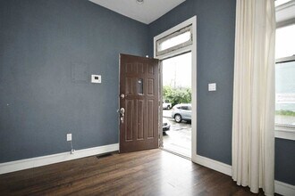 1606 Bingham St in Pittsburgh, PA - Building Photo - Building Photo