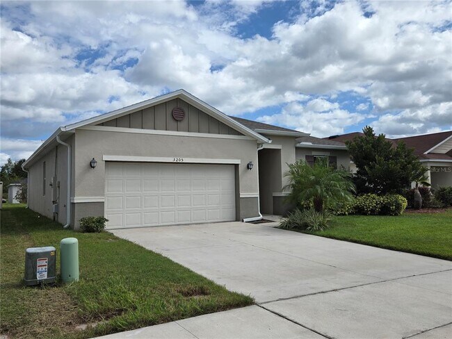 3205 Casa Del Rey Ave in Kissimmee, FL - Building Photo - Building Photo