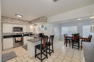 2323 Anna Ave in Clearwater, FL - Building Photo - Building Photo