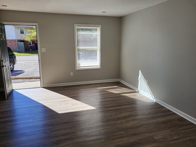 154 Spring Cir Dr in Berea, KY - Building Photo - Building Photo