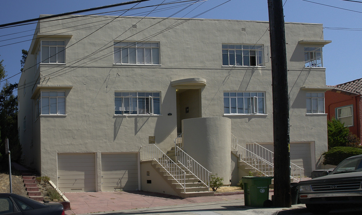 154 Frisbie St in Oakland, CA - Building Photo