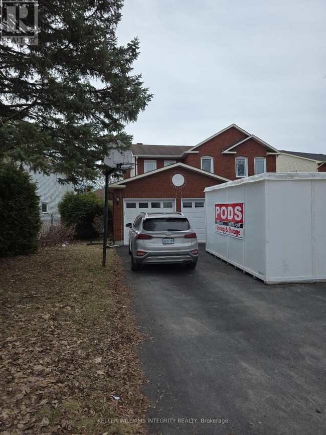 63 Topley Crescent in Ottawa, ON - Building Photo - Building Photo