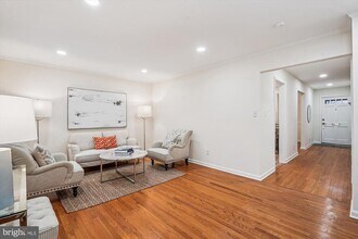 1605 Dunterry Pl in McLean, VA - Building Photo - Building Photo