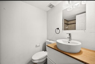 2938 Clark Rd in Sarasota, FL - Building Photo - Building Photo