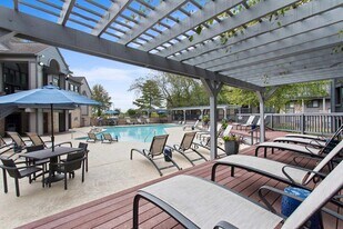 Hickory Run in Hendersonville, TN - Building Photo